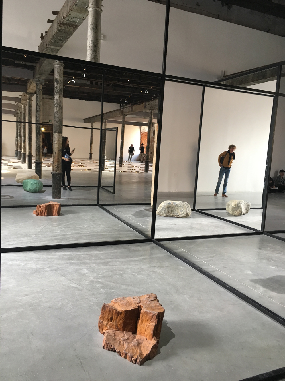 171012 Biennale 84 Alicja Kwade WeltenLinie for web